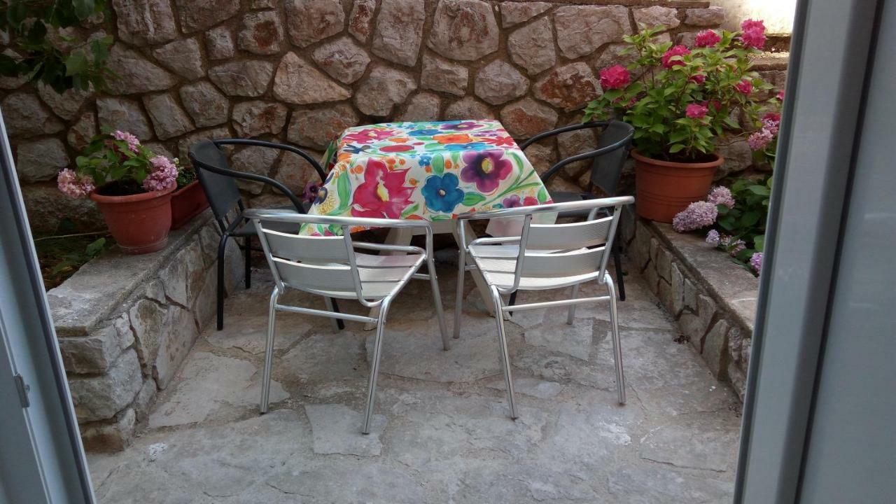 Apartmani Vitkovic II Cres Exteriér fotografie